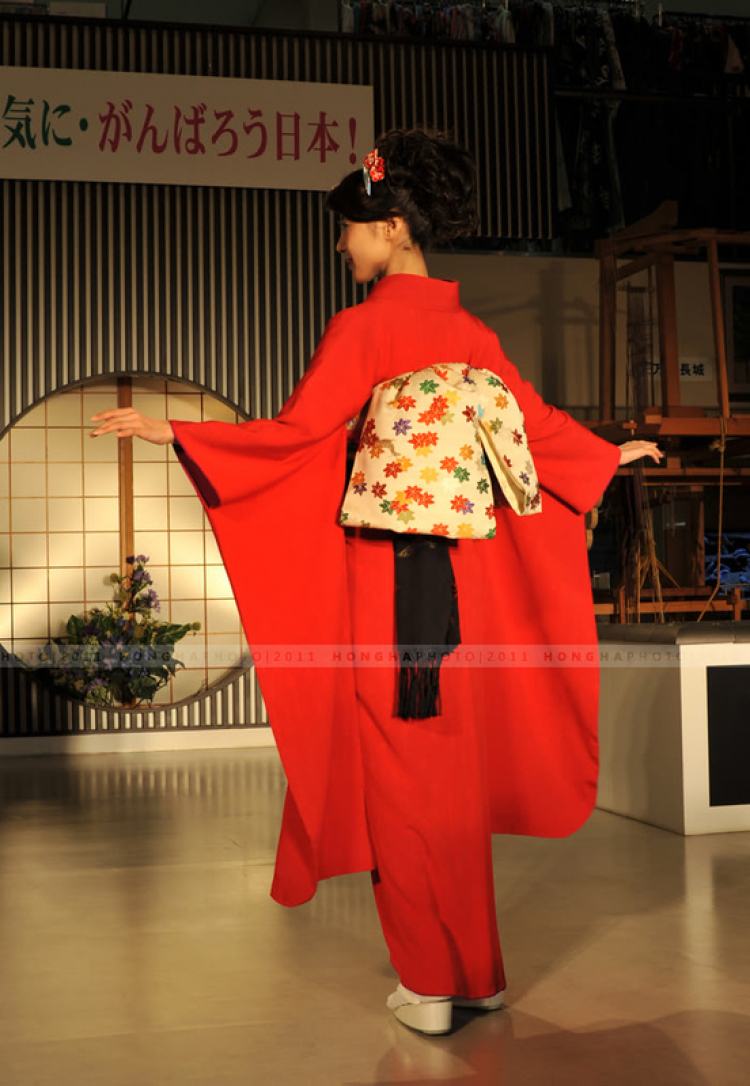 Kimono Fashion Show in Japan