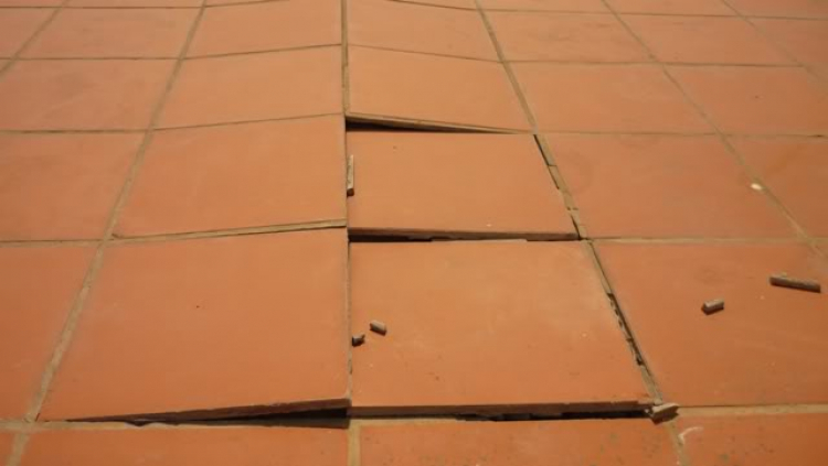 Vài mẹo vặt trong đời sống - chế tạo xạc bộ đàm xe ô tô. Vài mẹo vặt trong đời sống - chế tạo xạc bộ đàm xe ô tô.