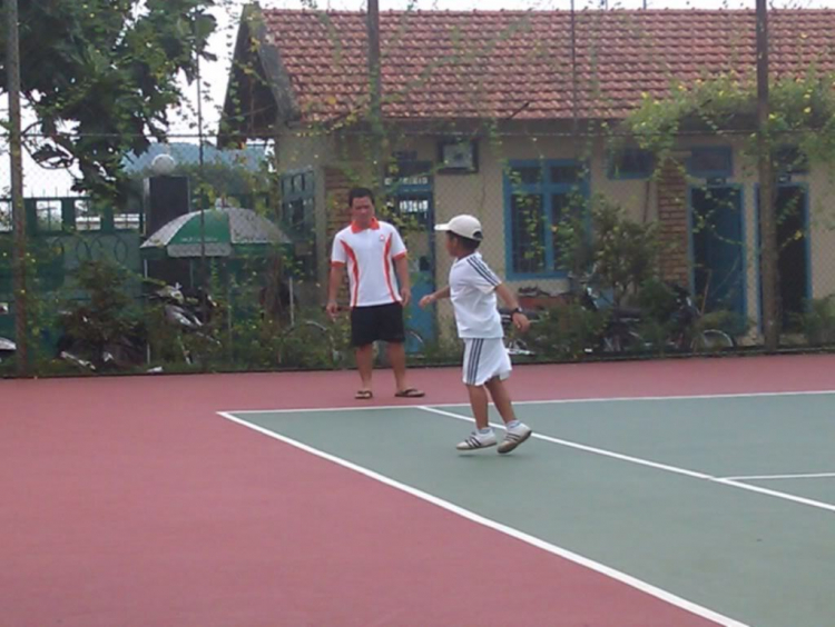 Tập tennis trẻ em..miễn phí..