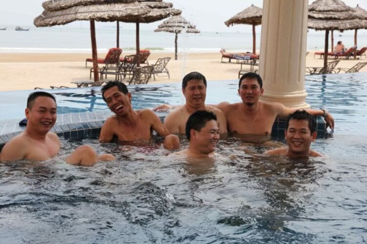 NGOINHAXANH và NHỮNG NGƯỜI BẠN