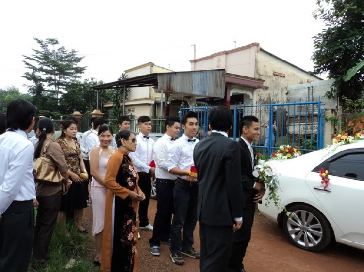 Vài hình ảnh đám cưới bác Polocdx sáng nay 9/10/2011 tại Hố Nai_Biên Hoà