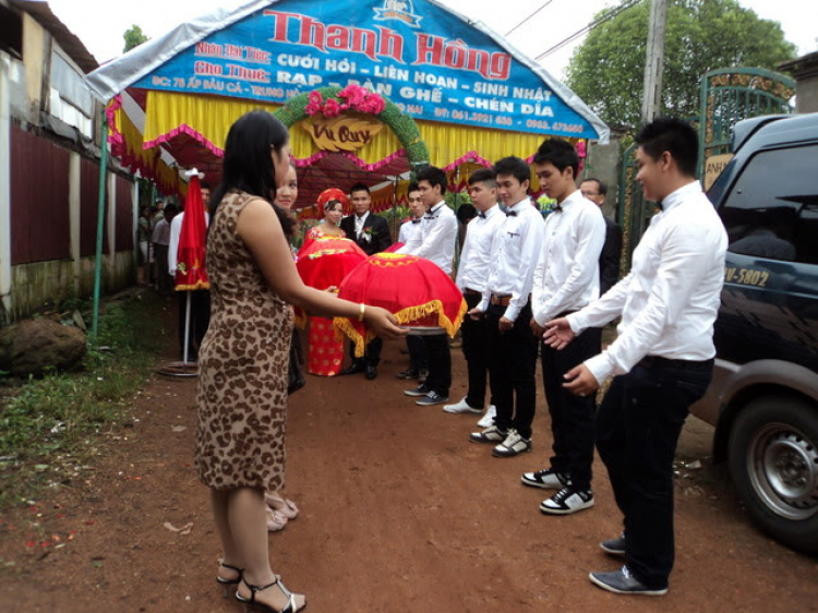 Vài hình ảnh đám cưới bác Polocdx sáng nay 9/10/2011 tại Hố Nai_Biên Hoà