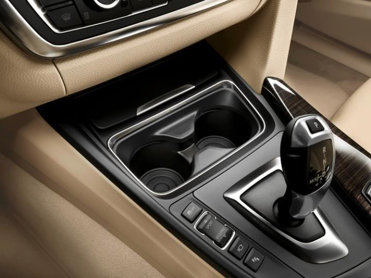 The 2012 BMW 3 Series (F30) The 2012 BMW 3 Series (F30)