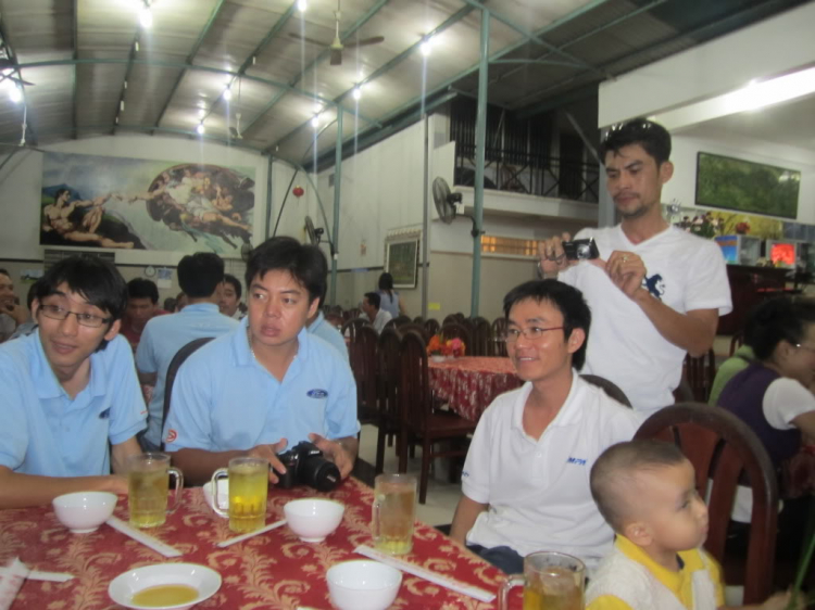 Tường thuật trực tiếp chương trình đi đám cưới Thắng Ford Đà Lạt Tường thuật trực tiếp chương trình đi đám cưới Thắng Ford Đà Lạt