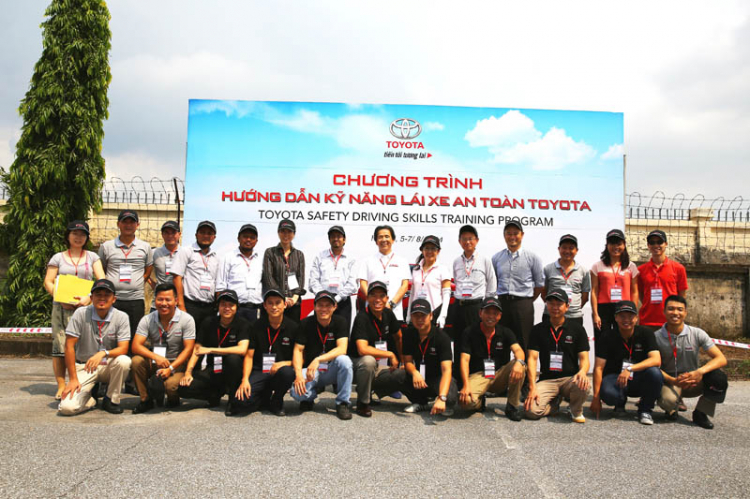 Toyota Việt Nam triển khai chương trình  hướng dẫn lái xe an toàn