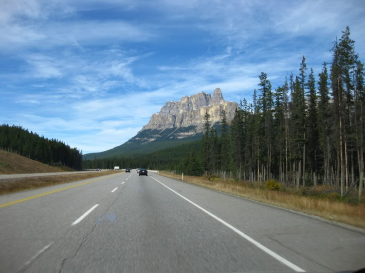 Một góc nhìn nhỏ về cuộc sống Canada. Một góc nhìn nhỏ về cuộc sống Canada.