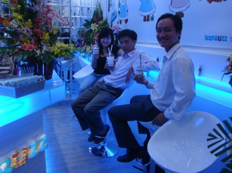 Em khai trương Icefruzz Premium Lounge ở Quận 1 - Thứ 7 (30/6/2012) (Trang 10)