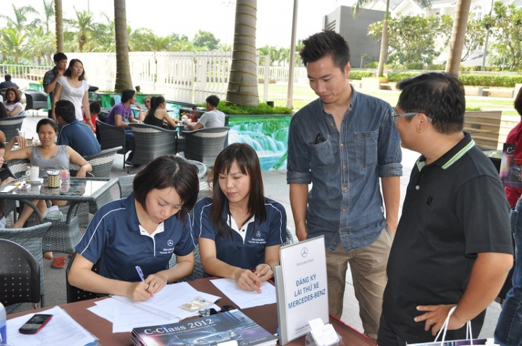 Trải nghiệm Mercedes-Benz tại Saigon Pearl