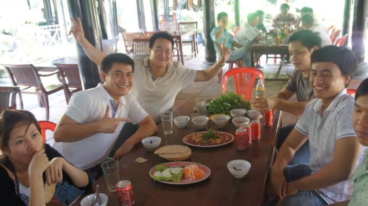 "MBFC -NHỮNG TẤM LÒNG NHÂN ÁI"