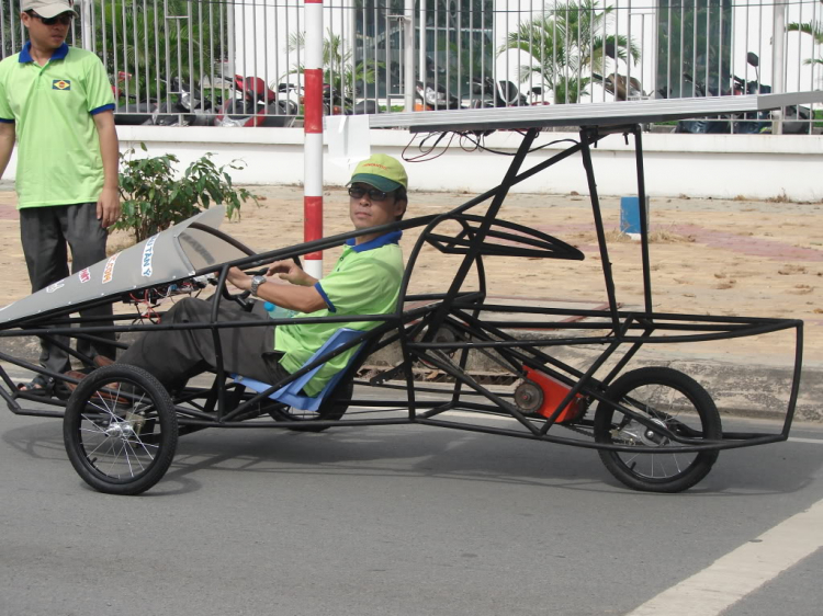 Chế xe chạy bằng năng lượng mặt trời