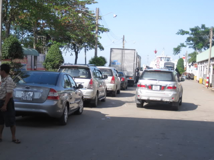 Qua phà Vàm Cống : 2 tiếng Qua phà Vàm Cống : 2 tiếng
