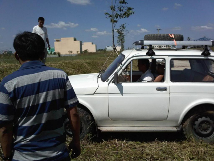 Lada Niva - Russian Land Rover (topic chuyên đề lang thang -hội họp & mây mưa)