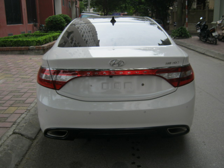 Tư vấn mua Hyundai Azera. Tư vấn mua Hyundai Azera.