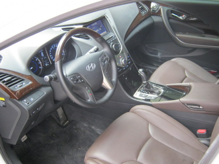 Tư vấn mua Hyundai Azera.