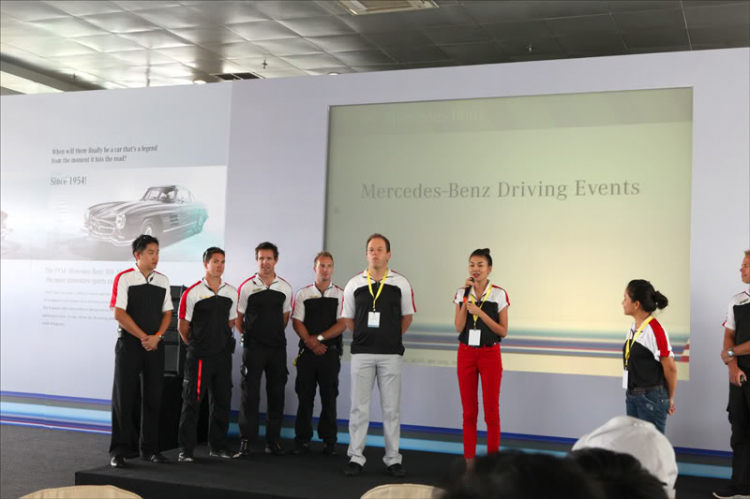 Ảnh đoàn MBFC trải nghiệm Mercedes-Benz trên đường đua Sepang F1 – Malaysia