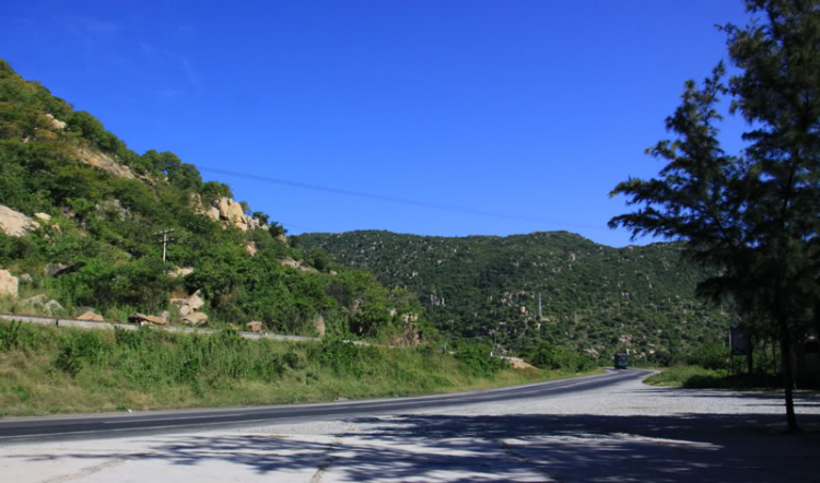 Hành trình Xuyên Việt trong 45h đồng hồ - 1880km