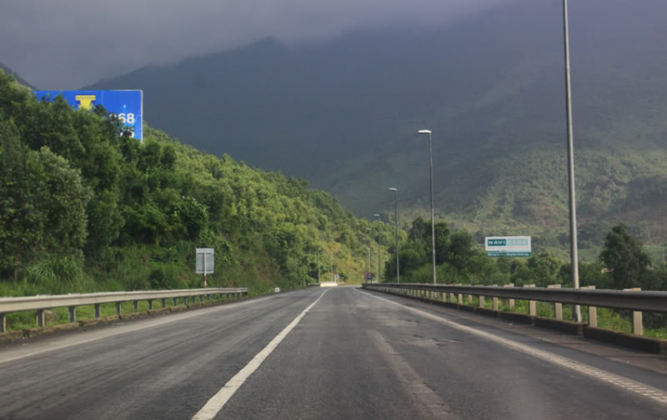 Hành trình Xuyên Việt trong 45h đồng hồ - 1880km Hành trình Xuyên Việt trong 45h đồng hồ - 1880km