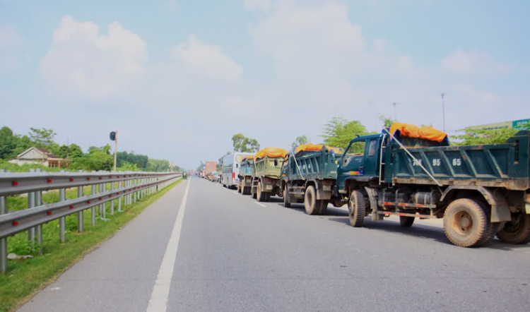 Hành trình Xuyên Việt trong 45h đồng hồ - 1880km