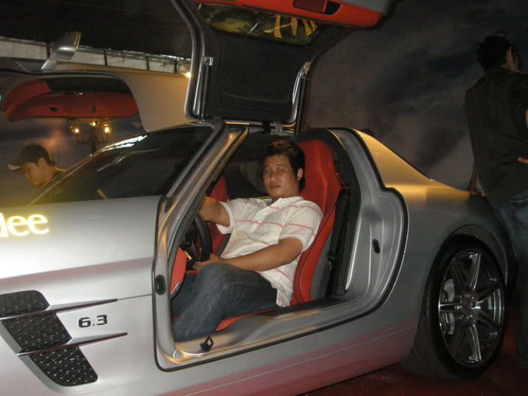 Cảm giác ngồi trong chiếc Mercedes McLaren như thế nào ? Cảm giác ngồi trong chiếc Mercedes McLaren như thế nào ?