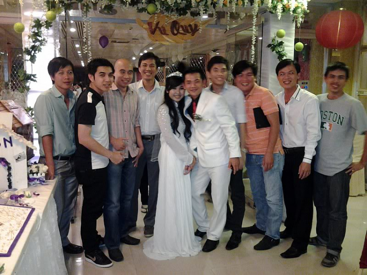 CUNG HỶ! SONG HỶ! CUNG HỶ! SONG HỶ!