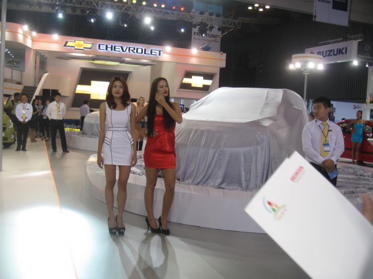 Hình ảnh đầu tiên truyền trực tiếp từ Motoshow 2011