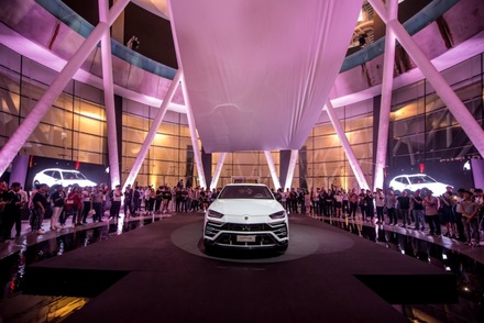 Lamborghini-Urus-Asian-Debut-1.jpg