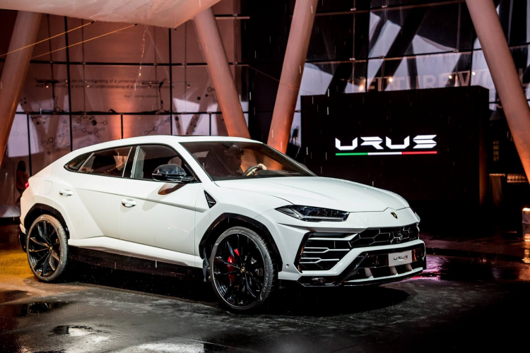 Lamborghini Urus ra mắt tại Singapore đầu tiên ở Châu Á và Đông Nam Á