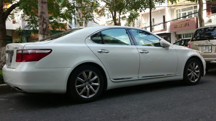 Lexus LS430, LS460/L,  LS600h/L - Im Lặng Là Vàng