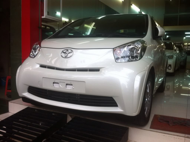 iQ 2012 chiếc xe siêu nhỏ của Toyota