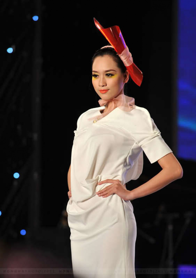 Viet Nam Fashion Week Spring Summer 2012