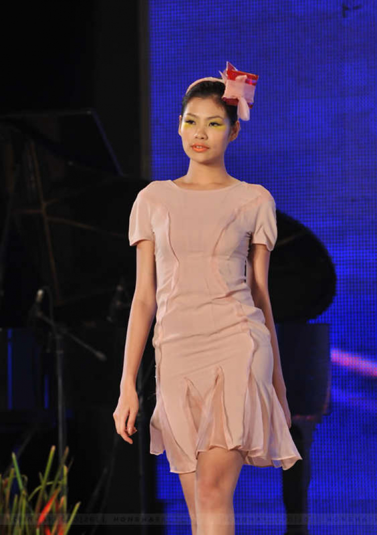 Viet Nam Fashion Week Spring Summer 2012