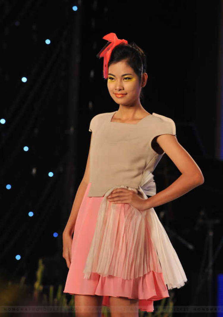 Viet Nam Fashion Week Spring Summer 2012