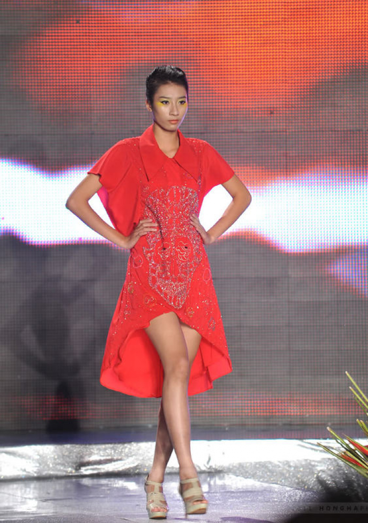 Viet Nam Fashion Week Spring Summer 2012