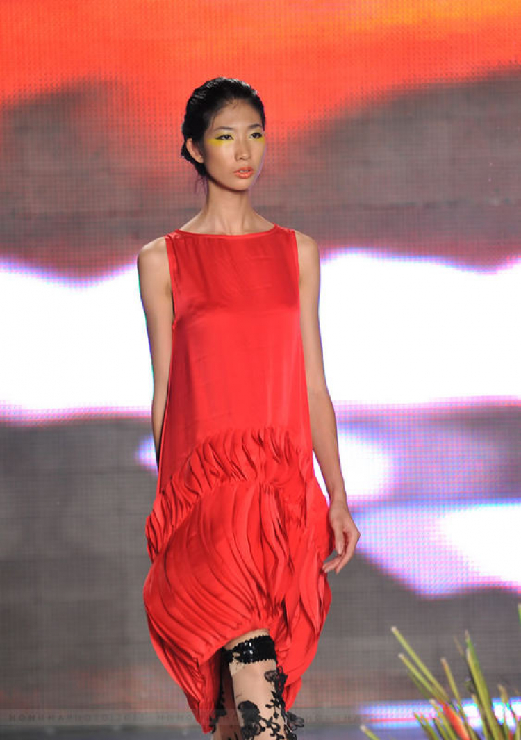 Viet Nam Fashion Week Spring Summer 2012