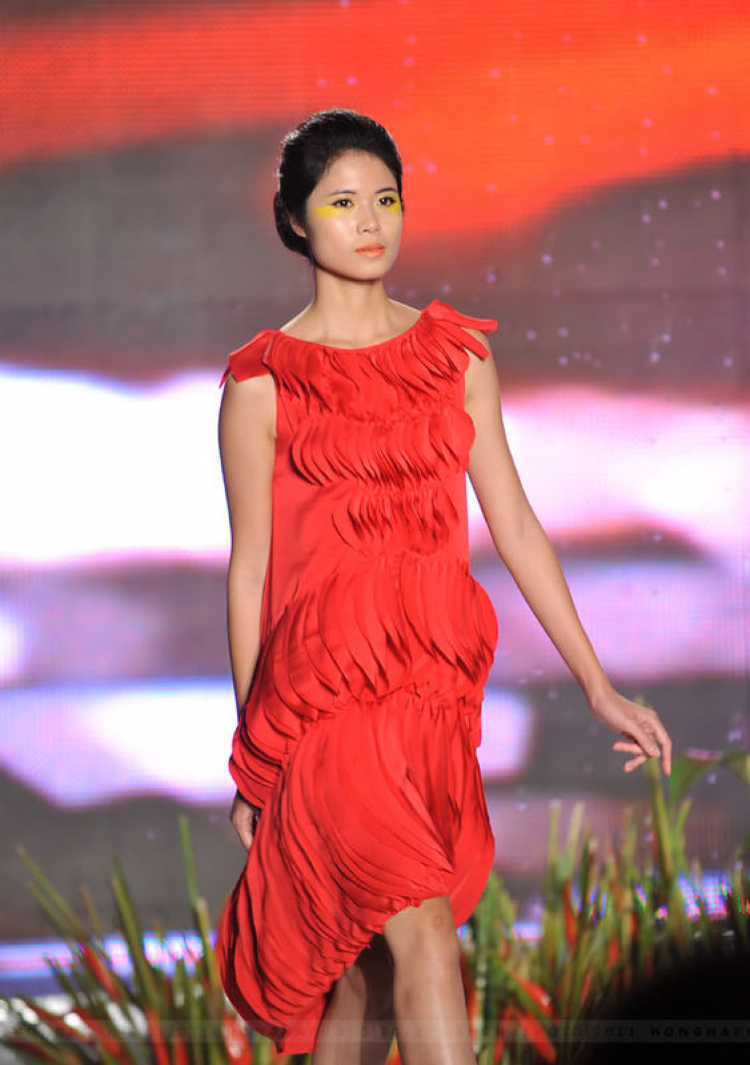 Viet Nam Fashion Week Spring Summer 2012