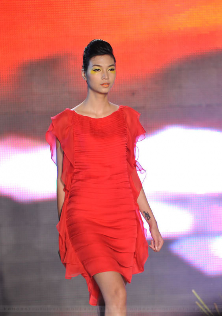 Viet Nam Fashion Week Spring Summer 2012