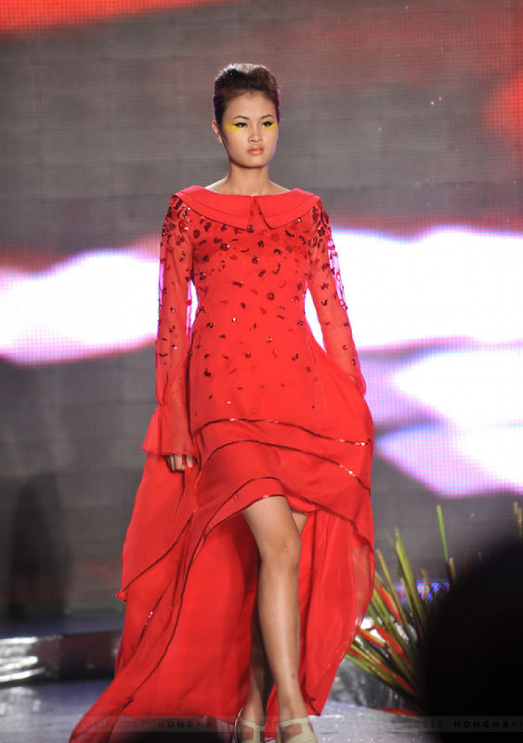 Viet Nam Fashion Week Spring Summer 2012