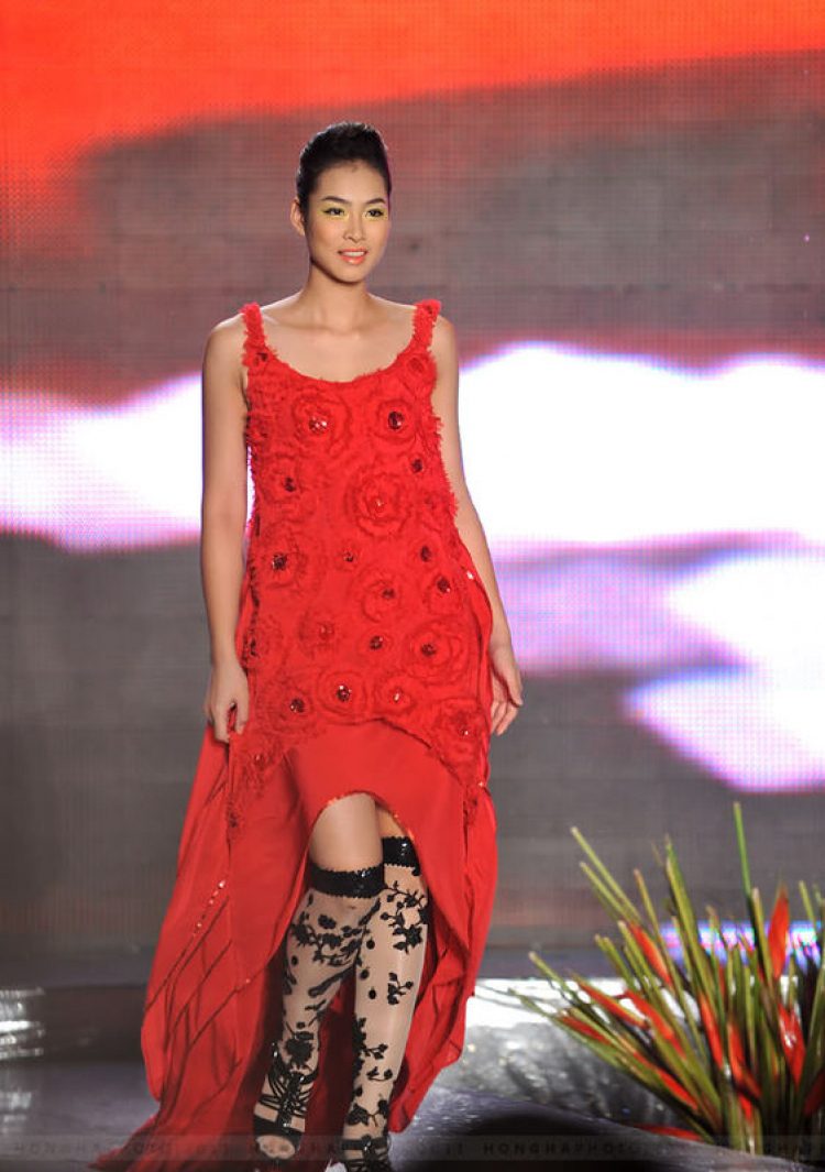 Viet Nam Fashion Week Spring Summer 2012