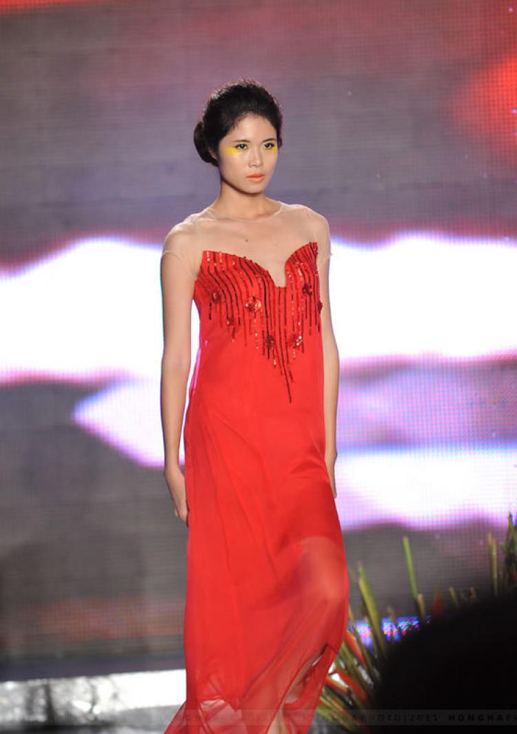 Viet Nam Fashion Week Spring Summer 2012