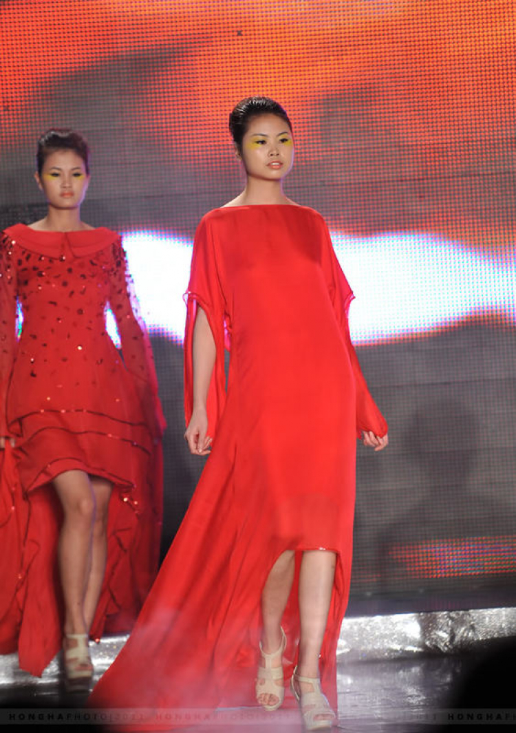 Viet Nam Fashion Week Spring Summer 2012