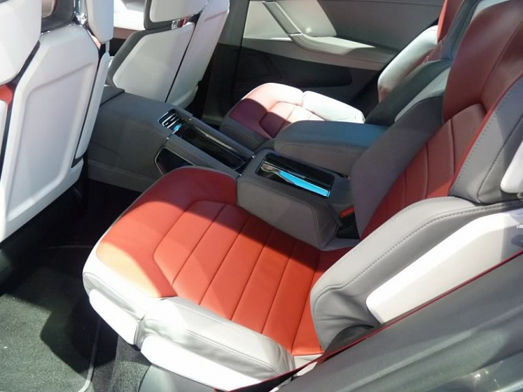 VW mới  Cross Coupe - quá đã !