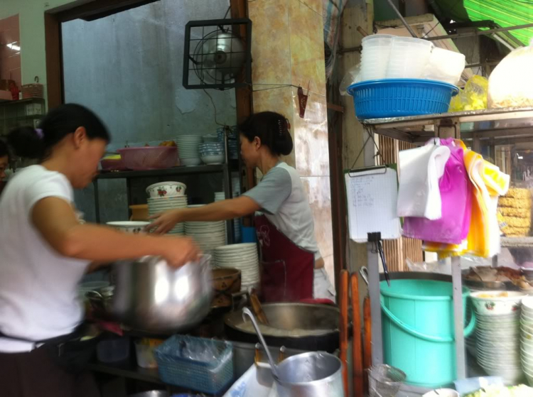 Ăn vặt ở Sài Gòn, làm sao cho "đã"?