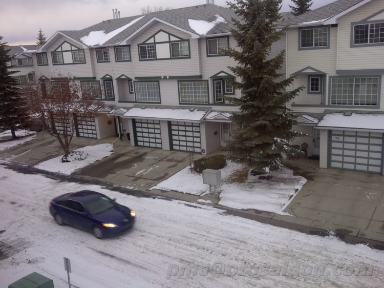 Một góc nhìn nhỏ về cuộc sống Canada. Một góc nhìn nhỏ về cuộc sống Canada.