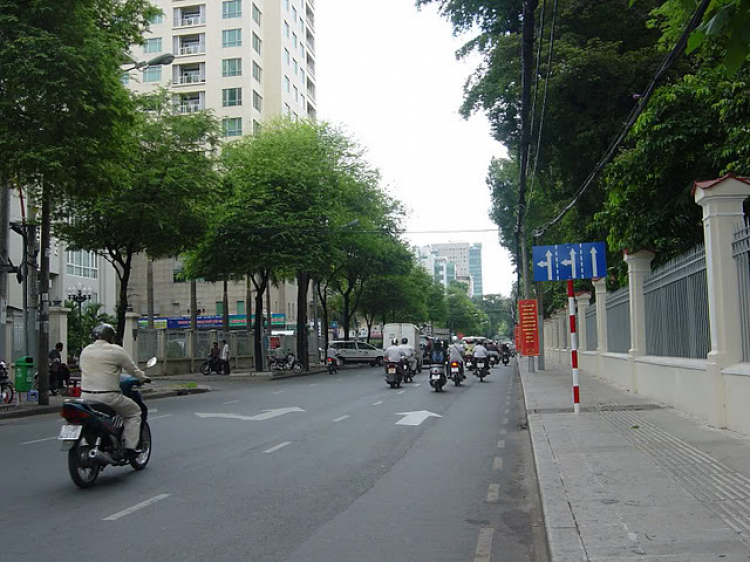 Ô tô quẹo phải thế nào là đúng? Ô tô quẹo phải thế nào là đúng?