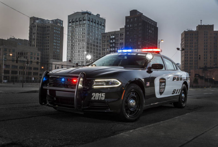 Dodge-Charger-Pursuit-2015-10.jpg