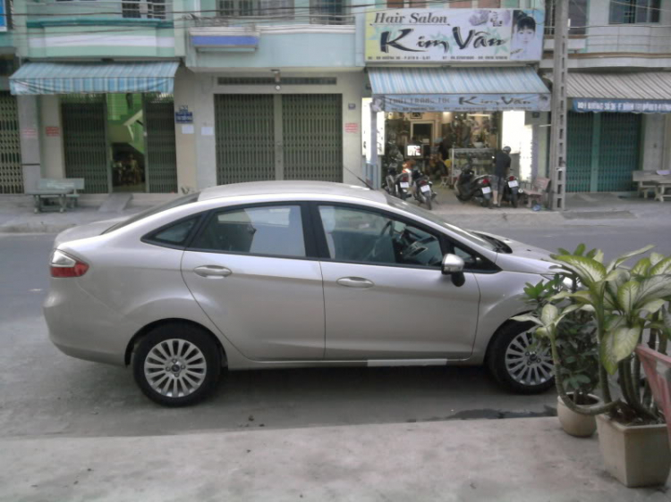 ford tăng giá xe