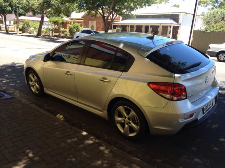 Cruze Hatchback 2012