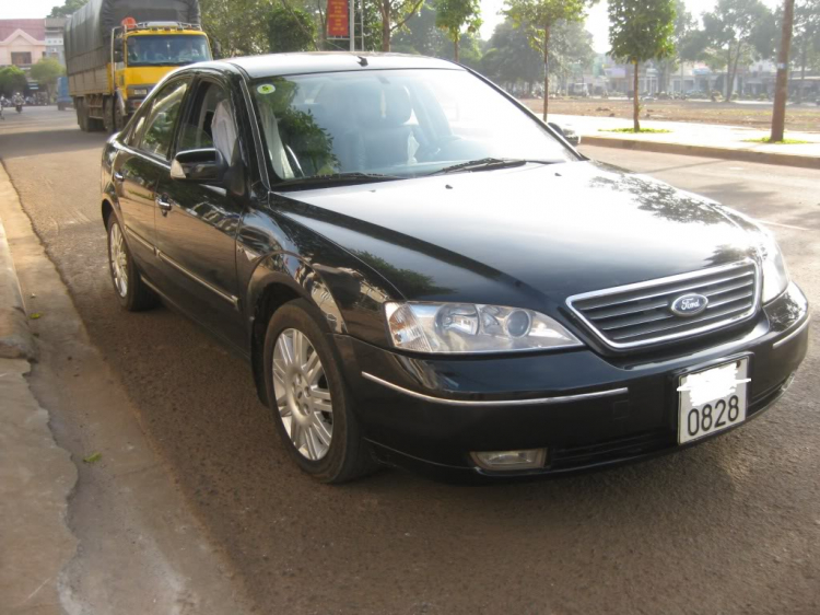 can bán mondeo V6 2003, 380 triệu, bác nào thích thì gọi liền cho em