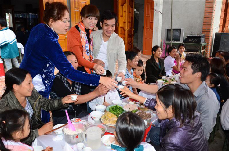 Hành trình xuyên việt của 3 Ximuoi và 1 em GLK Hành trình xuyên việt của 3 Ximuoi và 1 em GLK