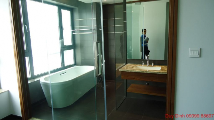 10 tỉ đồng cho một chỗ đậu du thuyền 10 tỉ đồng cho một chỗ đậu du thuyền